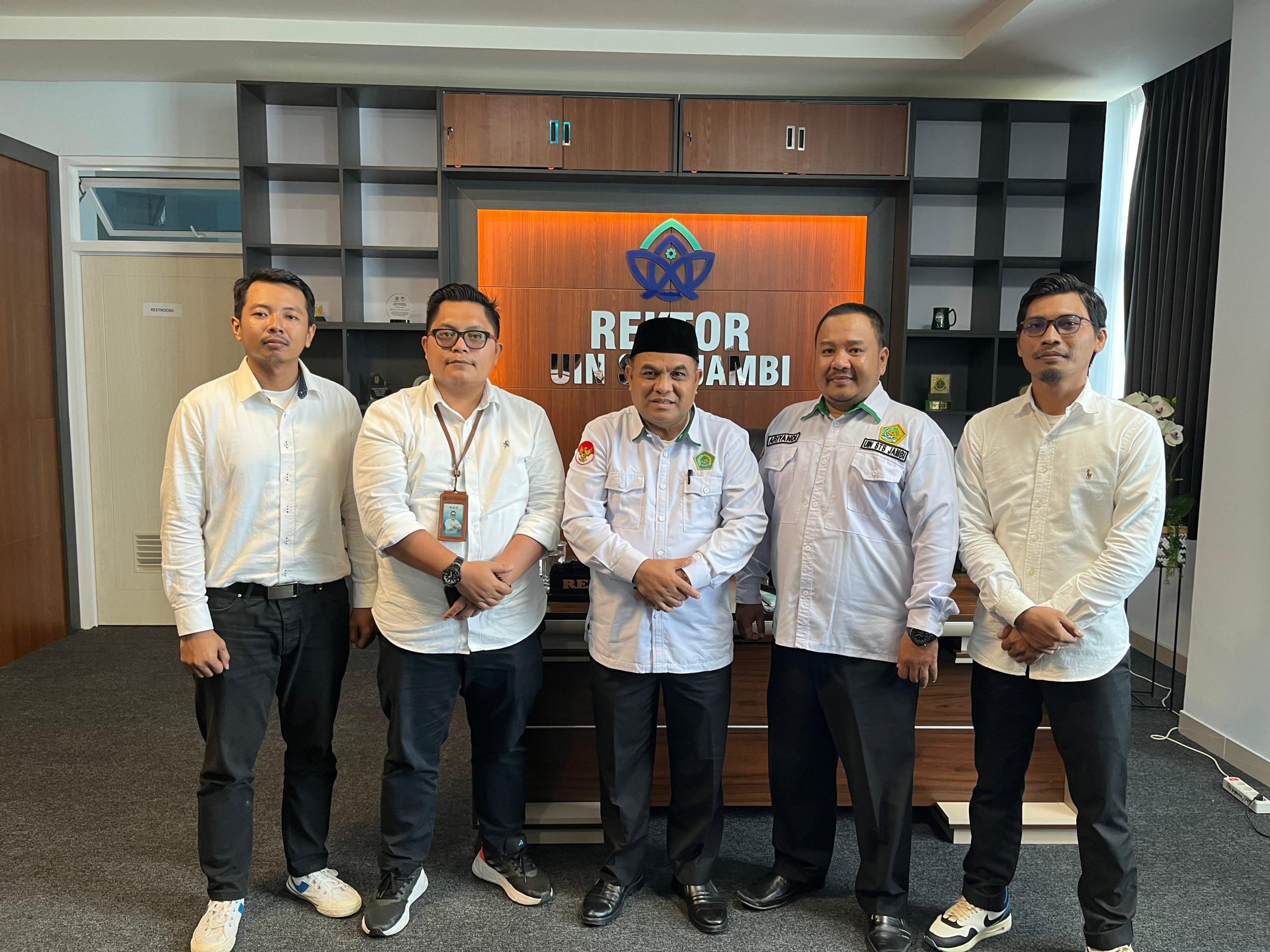 Rektor UIN STS Jambi Resmi Membuka Sutha Tour and Travel, Wadah Resmi Pariwisata Milik Kampus