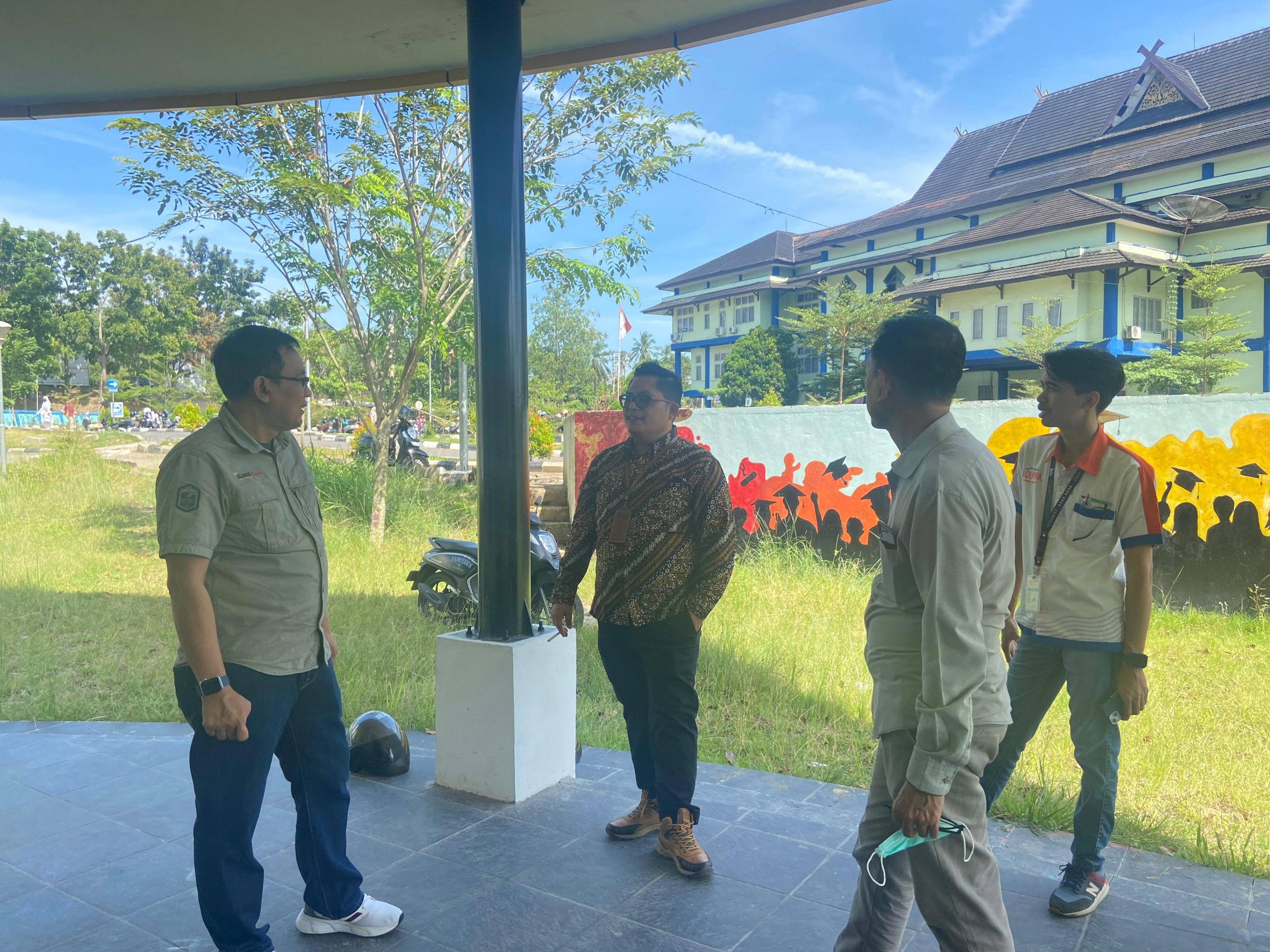 Kepala Pusat Pengembangan Bisnis UIN STS Jambi Membahas Potensi Kerja Sama Ritel Consumer Goods dan Persiapan Launching Sutha Mart Dengan PT. Jambi Distribusindo Raya